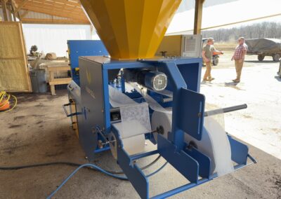 Rear side of FiberCell machine with biodegradable paper.